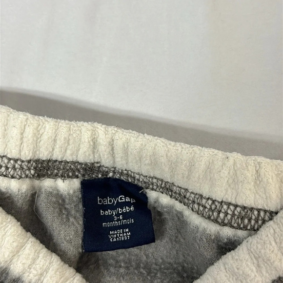 GAP - 2 piece baby outfit/set - joggers and onesie top. Size 3-6 months - Picture 5 of 5